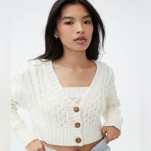 Oversized Cable-Knit Cropped V-Neck Cardigan